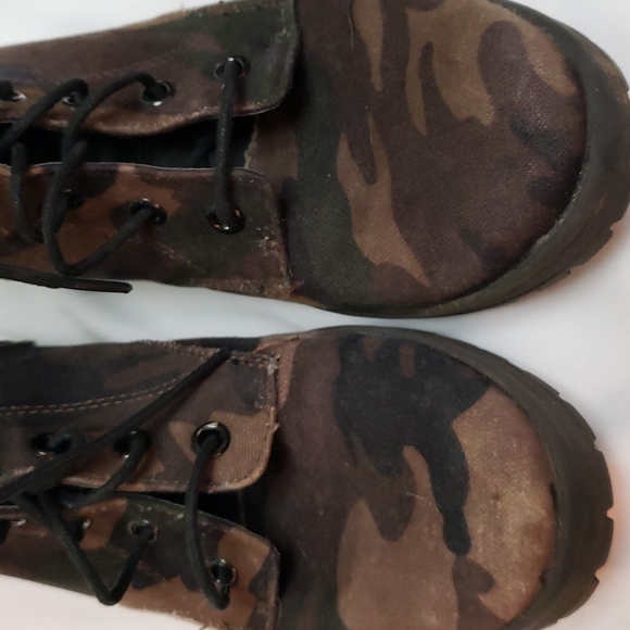❤️3/$30 Camouflage combat boots 7.5 - Picture 5 of 13